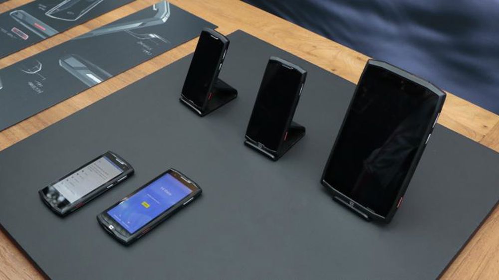 Complément de gamme en smartphones et une tablette au programme