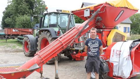 « Stocker en boudins, c’est simple et économique pour les céréales broyées » « Stocker en boudins, c’est simple et économique pour les céréales broyées »