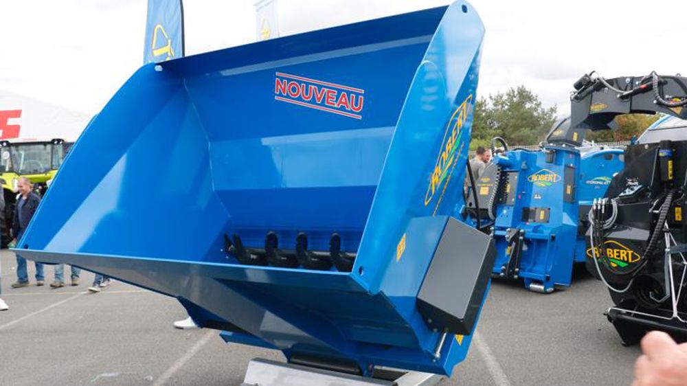 Un godet étaleur pour les volailles