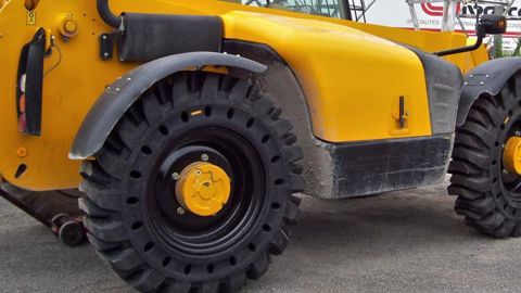 Trelleborg propose une nouvelle gamme de pneus pour les chargeurs télescopiques Brawler HPS. © Trelleborg
