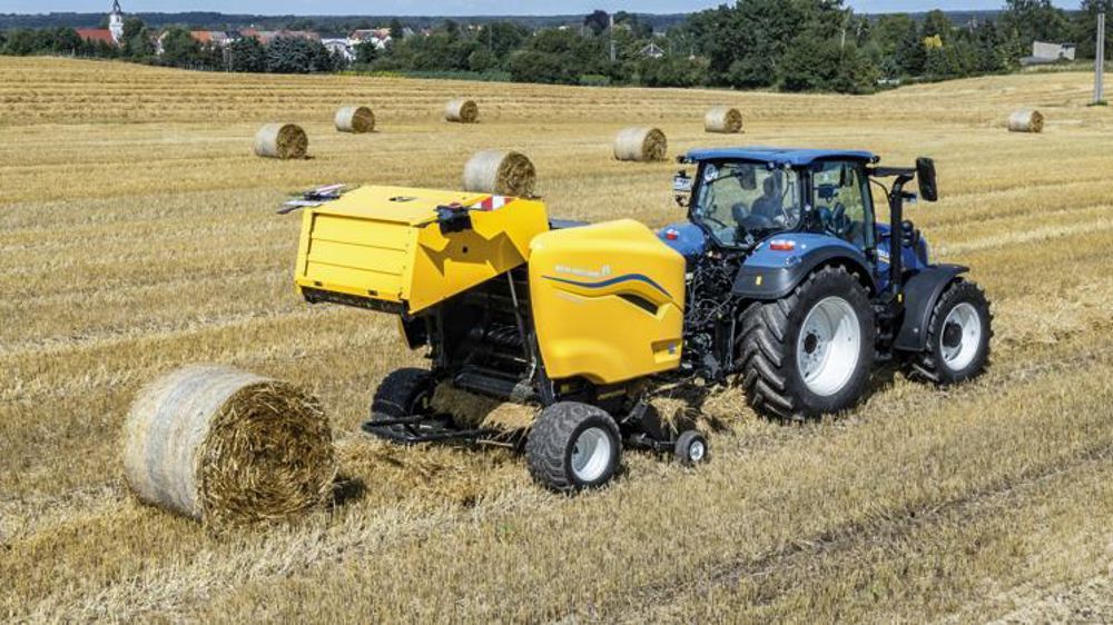 New Holland a profité des salons d’automne pour dévoiler sa presse à chambre fixe Roll-Bar 125, héritière de la BR 6090. ©New Holland