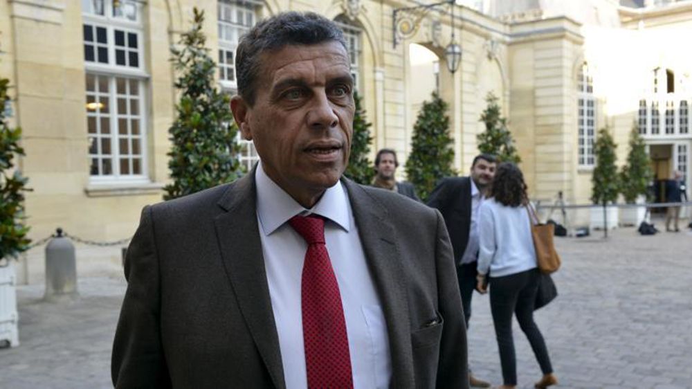 Xavier Beulin, à la sortie de la réunion sur le plan de consolidation et de refinancement de l'Agriculture, présidée par Manuel Valls, le 4 octobre 2016. © Cédric Faimali/GFA