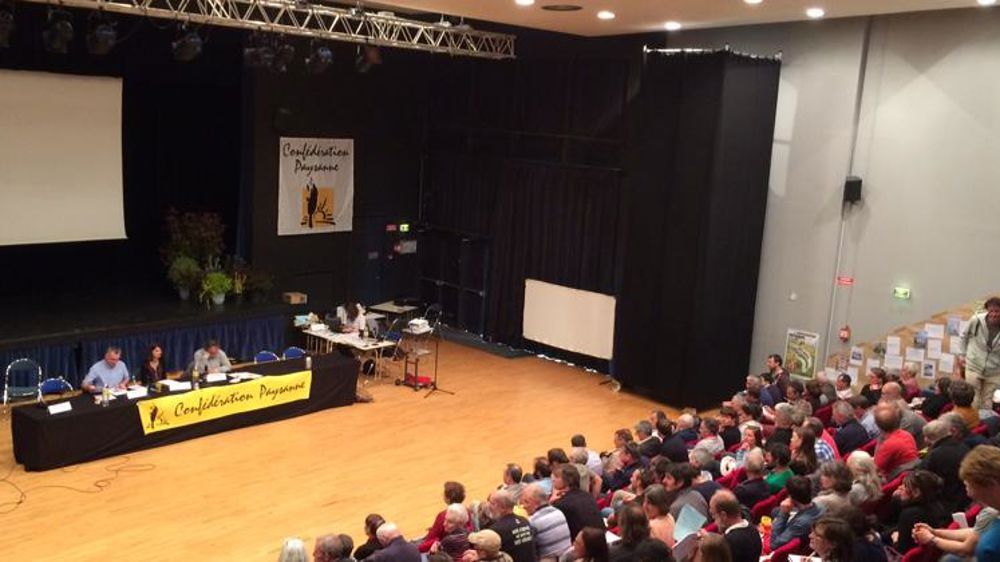 En congrès, la Confédération paysanne parle d’argent