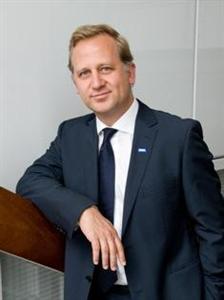 Rolf Reinecke précise que la France représente 17 % des ventes de Basf.