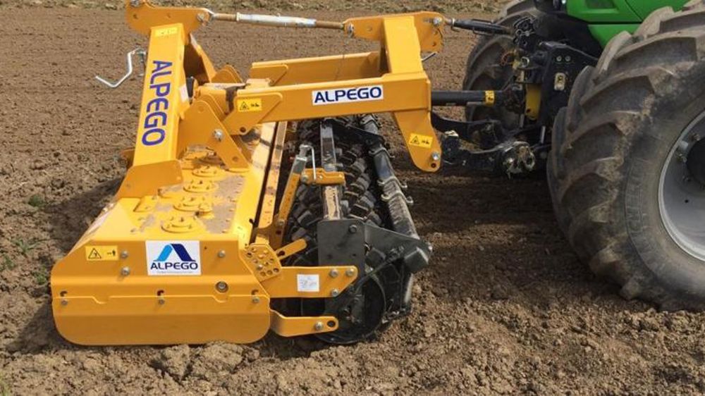 Herses et fraises en configuration frontale