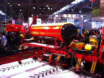 En direct d'Agritechnica 2011 - Le Tempo de Väderstad (© Photo Terre-net Média)