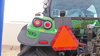 Rouler à 60 km/h en tracteur est désormais autorisé… sous conditions Rouler à 60 km/h en tracteur est désormais autorisé… sous conditions