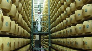 Il obtient un prêt garanti par ses fromages Il obtient un prêt garanti par ses fromages