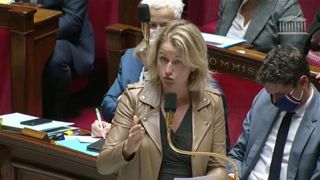 Barbara Pompili autorise le prélèvement d’un loup en Saône-et-Loire Barbara Pompili autorise le prélèvement d’un loup en Saône-et-Loire