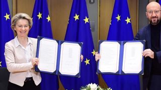 L’accord post-Brexit signé par les dirigeants européens L’accord post-Brexit signé par les dirigeants européens