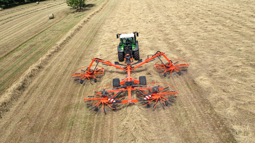 Les andaineurs à 4 rotors Kuhn gagnent en confort d’utilisation Les andaineurs à 4 rotors Kuhn gagnent en confort d’utilisation