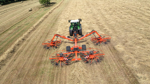 Les andaineurs à 4 rotors Kuhn gagnent en confort d’utilisation Les andaineurs à 4 rotors Kuhn gagnent en confort d’utilisation