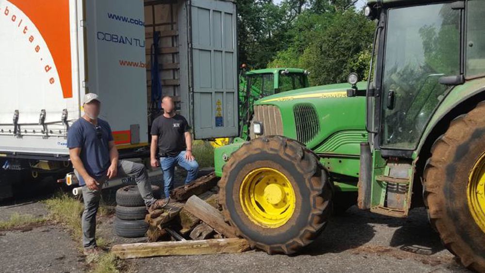 Des tracteurs volés retrouvés par les gendarmes Des tracteurs volés retrouvés par les gendarmes