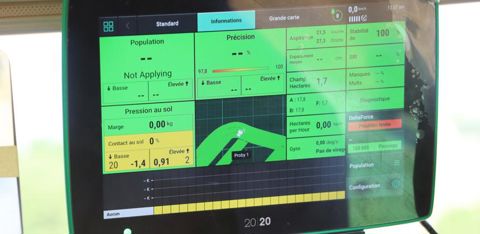 Toutes les informations des équipements de Precision Planting sont regroupées sur un seul terminal. © P. Peeters