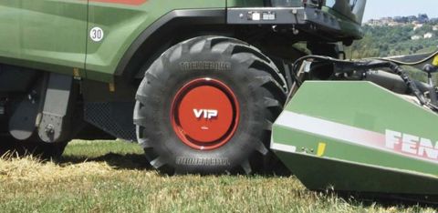 Le système VIP (Variable Inflation Pressure ou pression de gonflage variable) se compose d’un ensemble de capteurs mesurant la pression, la déformation et la température. Un dispositif électronique commande un compresseur et une valve pour adapter la pression. © Trelleborg
