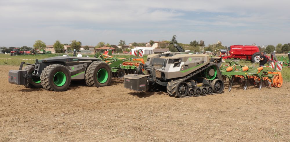 AgXeed décline désormais ses robots en version à chenilles et à 4 roues.