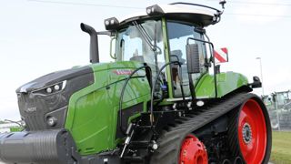 Sérieux lifting pour les tracteurs à chenilles 900 Vario MT Sérieux lifting pour les tracteurs à chenilles 900 Vario MT