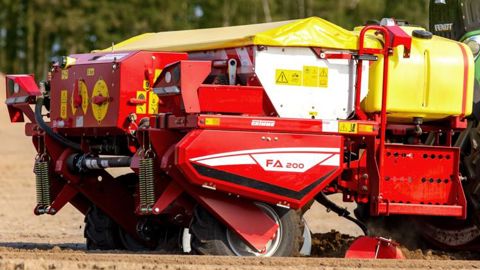 Le FA 200 combine solide et liquide Le FA 200 combine solide et liquide