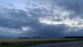 Une fin de semaine en demi-teinte avec des orages localisés Une fin de semaine en demi-teinte avec des orages localisés
