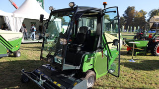 La tondeuse Profihopper 1500 d'Amazone se dote d'une cabine