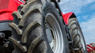 Le pneu de tracteur silencieux disponible en 19 tailles Le pneu de tracteur silencieux disponible en 19 tailles