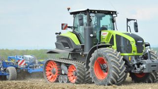 Les Claas Axion Terra Trac reçoivent deux largeurs de chenilles en plus Les Claas Axion Terra Trac reçoivent deux largeurs de chenilles en plus