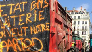Ils manifestent pour des prix et des primes plus justes Ils manifestent pour des prix et des primes plus justes