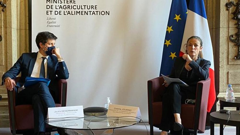 Denormandie défend sa réforme de la Pac devant les citoyens