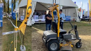 1ère tondeuse autoportée autonome de FJDynamics