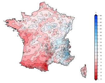 Écart à la moyenne saisonnière de référence 1981-2010 des cumuls des précipitations en France pour le printemps 2021. © Météo-France