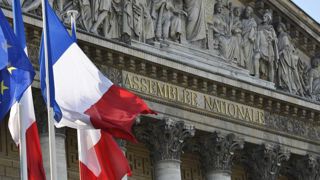 Députés et sénateurs cherchent un terrain d’entente Députés et sénateurs cherchent un terrain d’entente