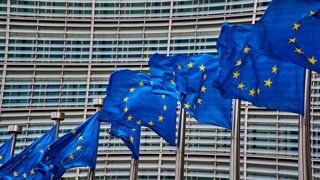 Les très nombreux commentaires recueillis lors de la consultation publique sur le glyphosate sont actuellement traités par l'Efsa et les États membres rapporteurs que sont la France, les Pays-Bas, la Suède et la Hongrie. Les très nombreux commentaires recueillis lors de la consultation publique sur le glyphosate sont actuellement traités par l'Efsa et les États membres rapporteurs que sont la France, les Pays-Bas, la Suède et la Hongrie.