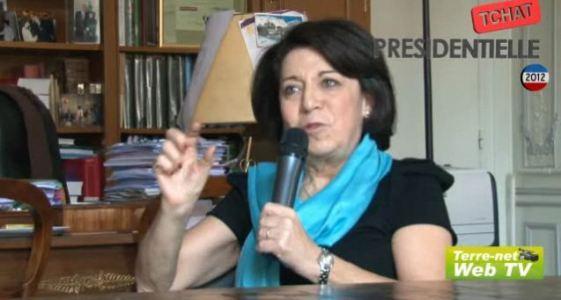 Corinne Lepage, candidate de Cap21, pour la seconde fois, à l'élection présidentielle, lors du tchat spécial de Terre-net Média.