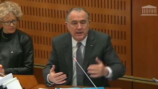 Didier Guillaume dit non à « la dépendance » aux phytos Didier Guillaume dit non à « la dépendance » aux phytos