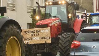 Des tracteurs en ville contre l’agribashing Des tracteurs en ville contre l’agribashing