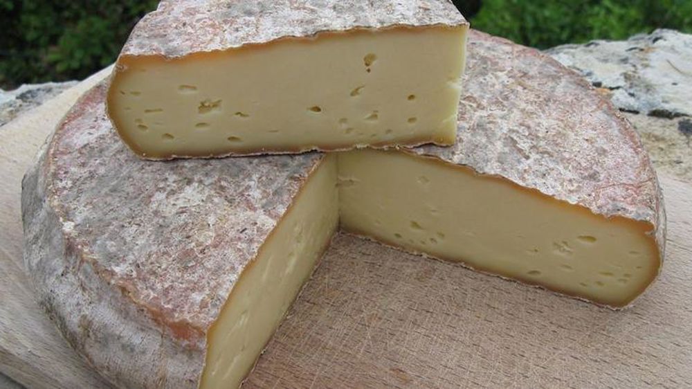 Une tonne de saint-nectaire dérobée