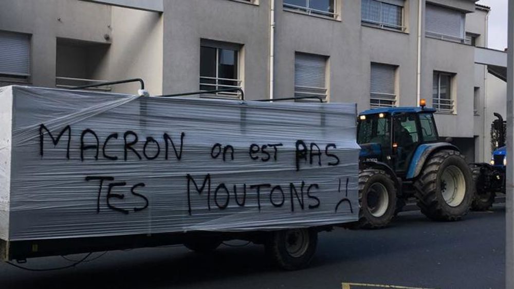 Opérations escargot et déversement de fumier dans plusieurs régions