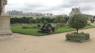 Quel paysage à Paris, demain, grâce à un nouveau PLU bioclimatique ? Telle est la question sensible et éminemment politique à laquelle la direction de l’urbanisme de la Ville de Paris a tenté d’apporter des éclairages via une conférence en ligne le 19 janvier 2022. ©P.Fayolle