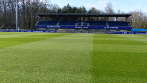 Dans le cadre du projet de loi Climat et résilience débattu au Sénat, un amendement en première lecture, dont l’un des initiateurs est le sénateur Joël Labbé, vise à interdire l’utilisation des engrais de synthèse pour les usages non agricoles de manière échelonnée entre 2024 et 2027. Un texte contre lequel les associations professionnelles sont vent debout. (©Matériel et Paysage)