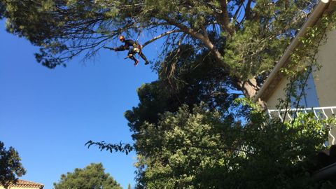 Malgré l’appel à la reprise des chantiers du chef de l’Etat en personne le 13 avril, l’Unep estime que les conditions ne sont pas encore réunies pour reprendre une activité totale et le retour à la normale dans le paysage va prendre du temps. ©P.Fayolle