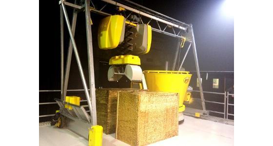 Le Lely Vector repose sur l'association d'un grappin et d'un robot mélangeur