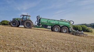 Le pont moteur PHD est disponible sur les tonnes à lisier Samson de la gamme PG II Genesis. Le pont moteur PHD est disponible sur les tonnes à lisier Samson de la gamme PG II Genesis.