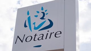 Le notaire effectue cet état des lieux accompagné d’un commissaire-priseur. © Agnès Massiot Le notaire effectue cet état des lieux accompagné d’un commissaire-priseur. © Agnès Massiot