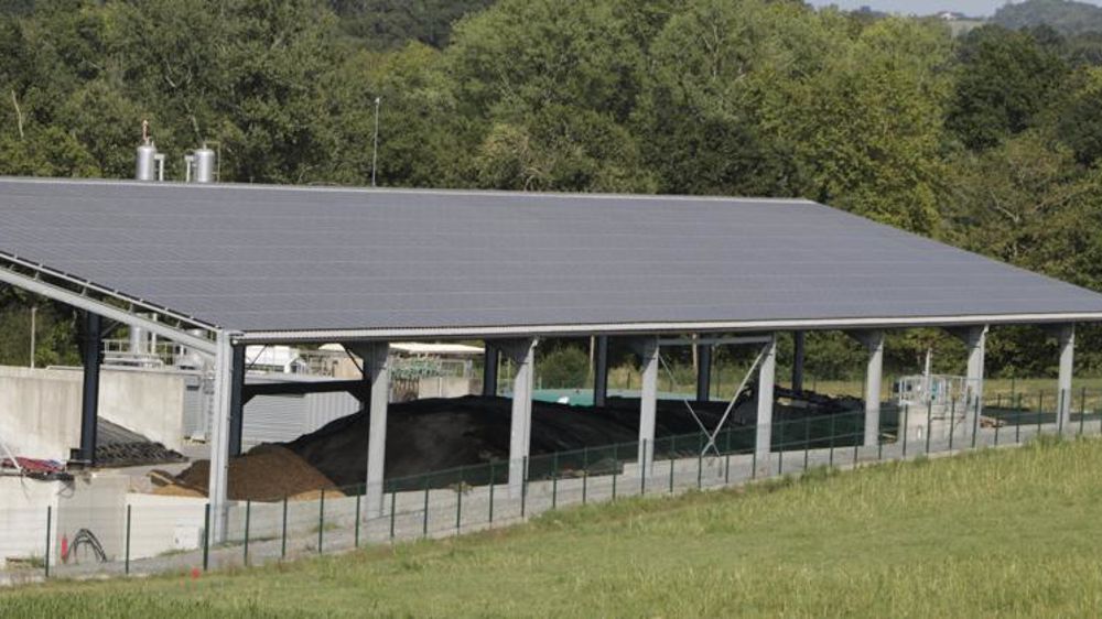 Le Sénat a rejeté à l’unanimité la proposition de loi visant à une renégociation unilatérale des contrats photovoltaïques signés entre 2006 et 2010 de plus de 250 kWc. Le flou demeure autour de nombreux aspects de ce projet de loi, notamment pour les structures agricoles. © G. Baron