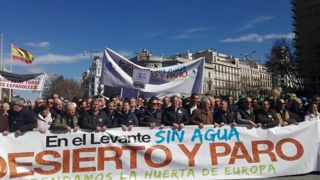 Manifestation contre la sécheresse à Madrid le 8 mars 2018. © Twitter/CROEM Manifestation contre la sécheresse à Madrid le 8 mars 2018. © Twitter/CROEM