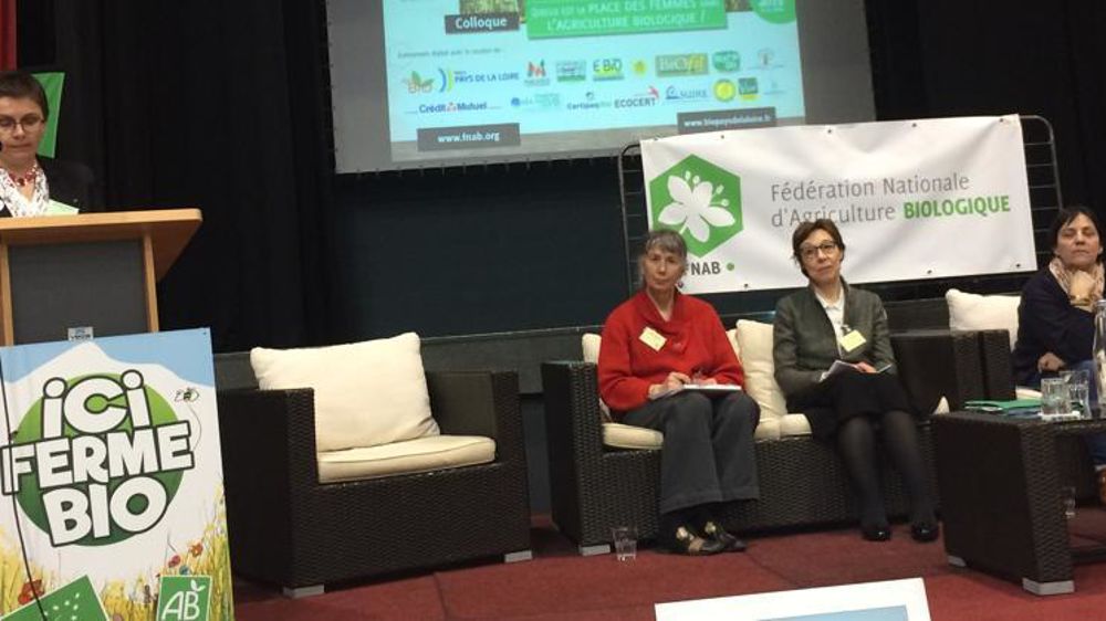 Assemblée générale de la Fnab à la Pommeraye (Mauges-sur-loire) le 10 avril 2018. La présidente sortante, Stéphanie Pageot, a reçu la Légion d’honneur. © S. Bergot/GFA