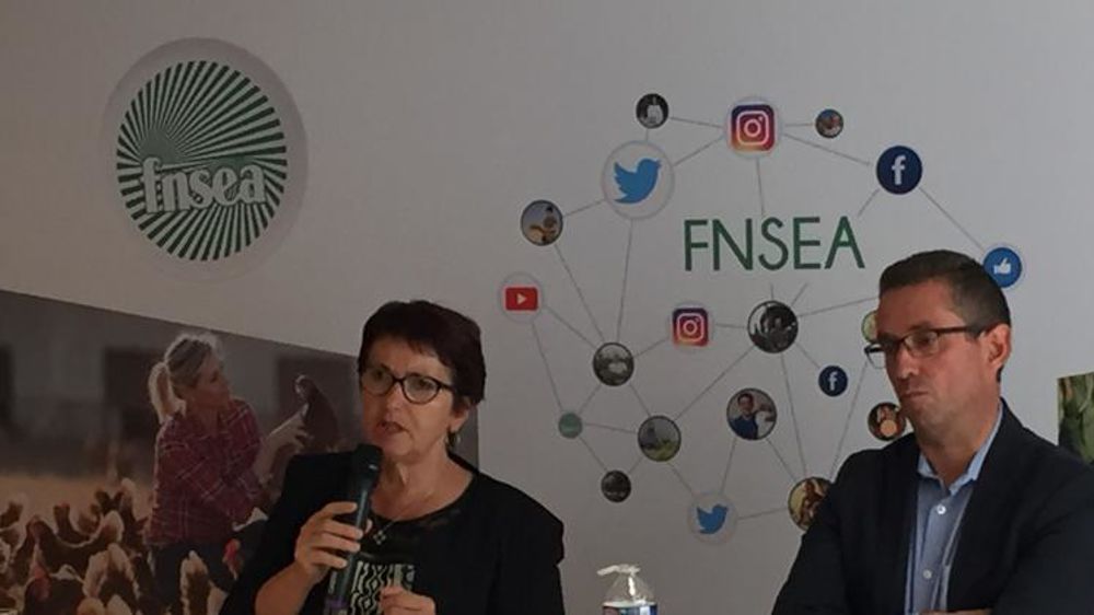 Christiane Lambert, la présidente de la FNSEA, et Jérôme Despey, son secrétaire général, lors de la conférence de presse de rentrée du syndicat ce 30 août 2018 à Paris. © B. Lafeuille/GFA