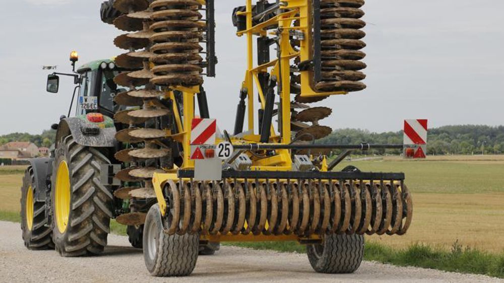 Seuls 65 % des outils à disques semi-portés et traînés ont été immatriculés en 2016 et 2017. Cette procédure est pourtant obligatoire lorsque leur PTAC dépasse 1,5 t. © P. Peeters/GFA