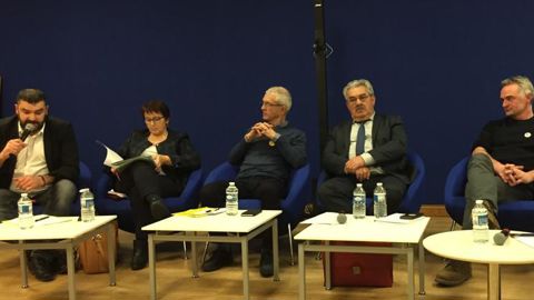 Grand débat de l’Afja à Paris, mercredi 19 décembre 2018. De gauche à droite : Jérémy Decerle et Christiane Lambert (JA-FNSEA), Bernard Lannes (CR), Jean Mouzat (Modef) et Laurent Pinatel (Confédération paysanne). © A. Cardinaux/GFA Grand débat de l’Afja à Paris, mercredi 19 décembre 2018. De gauche à droite : Jérémy Decerle et Christiane Lambert (JA-FNSEA), Bernard Lannes (CR), Jean Mouzat (Modef) et Laurent Pinatel (Confédération paysanne). © A. Cardinaux/GFA