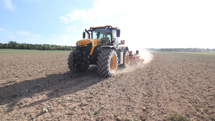Essai tracteur : JCB Fastrac 4220 iCon, tout à portée de main